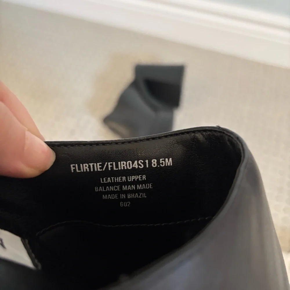 New Steve Madden Flirtie Black Leather Platform Mules with Heel Size 8.5 - Picture 6 of 6